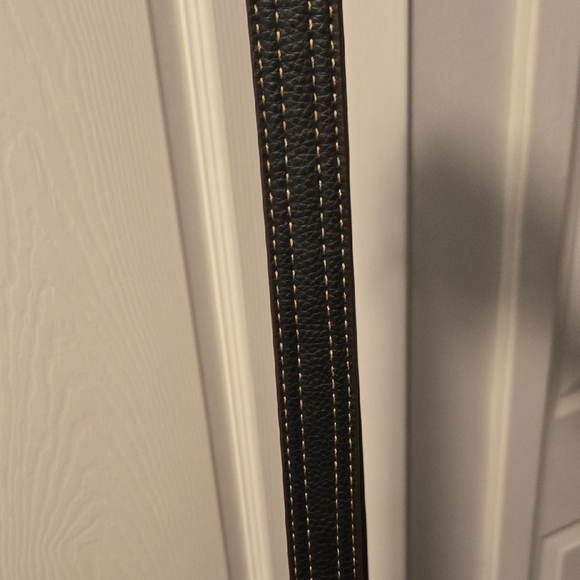 Tignanello Elegant Black Shoulder/Crossbody Bag - Picture 9 of 12